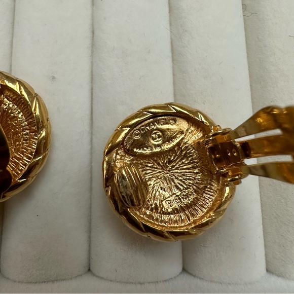 CHANEL Clip On Earrings - Picture 5 of 5